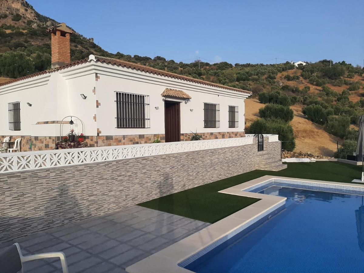 Vivienda Rural Villa Madrid Alcazar El Gastor Esterno foto