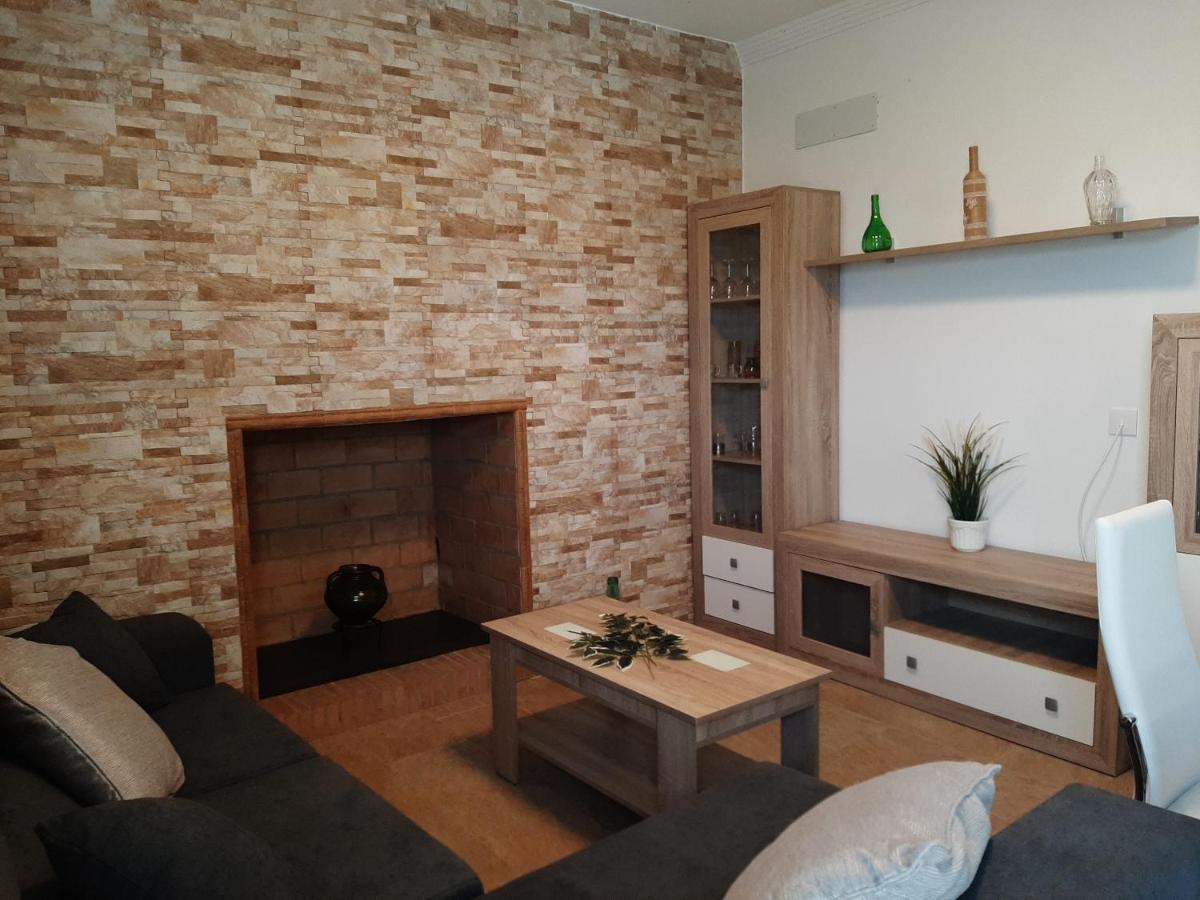 Vivienda Rural Villa Madrid Alcazar El Gastor Esterno foto